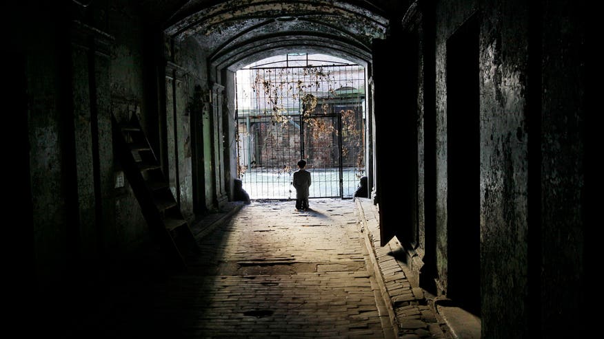 Poland Praying Hitler_Leff.jpg
